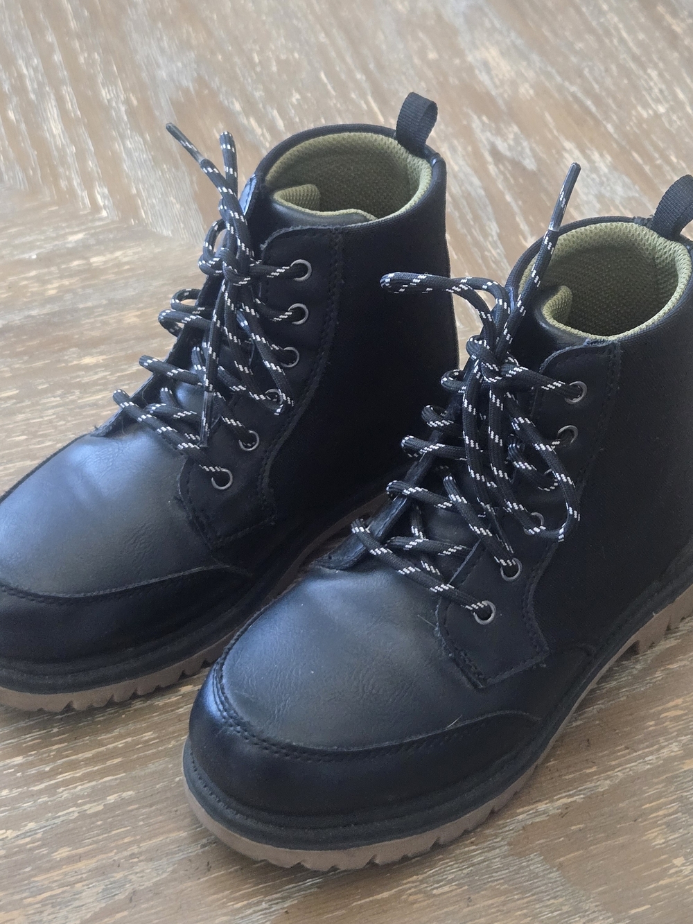 Wonder Nation Boys Youth Size 1 Black Lace-Up Ankle Boots Gum Sole